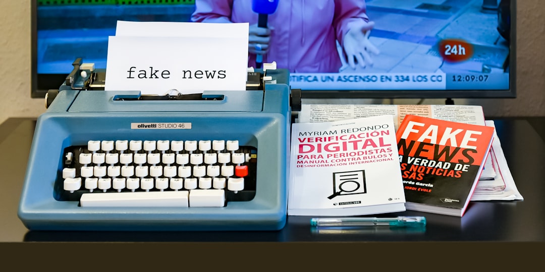 Photo detecting fake news